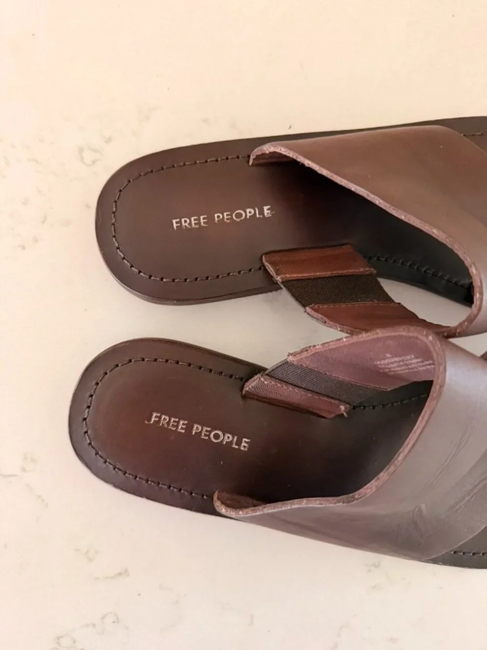 Free People Abilene Brown Leather Toe Loop Sandals Women’s Size 8